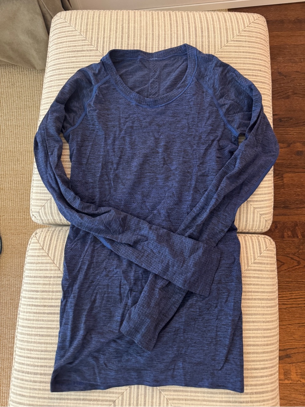 Lululemon Long Sleeve Shirt Size 4